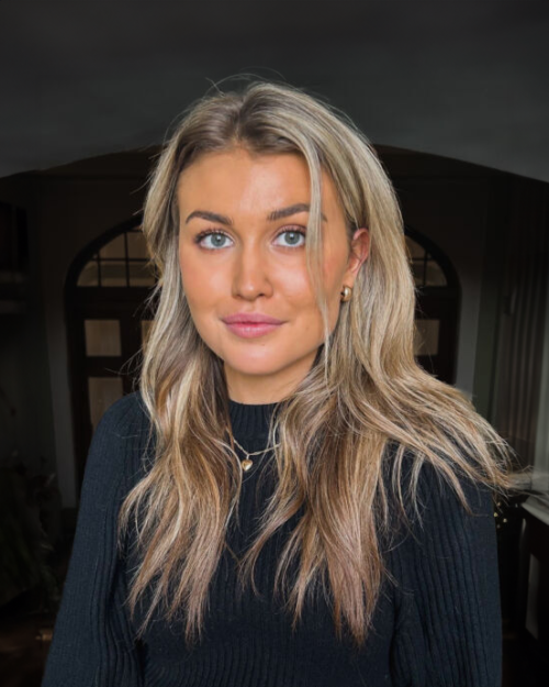 ww-portratt-redigerad-bakgrund-ronja-556x690 v2