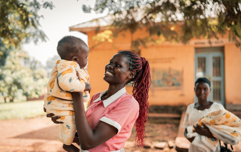Midwifery student Becky and Mum_ Susan_Amref Health Africa_Steve Kagia