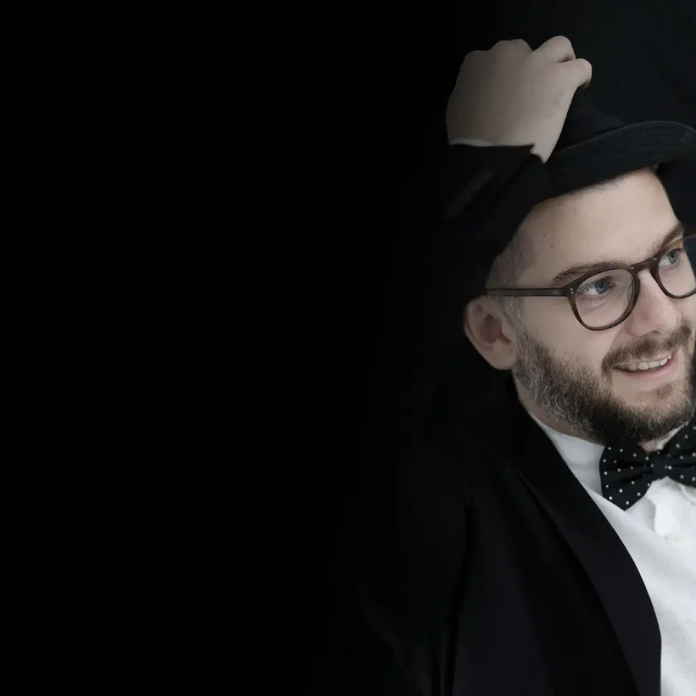 Simon big banner